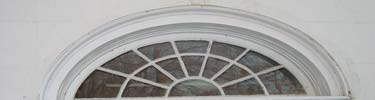 Photo of fanlight window at Great Falls Tavern.